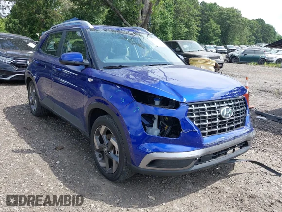 ✅ 2022 Hyundai Venue SEL • VIN: KMHRC8A33NU187090 • Lot: 42944573. Wystawiony na IAAI z przebiegiem 19 031 mil. Bezpłatny archiwum sprzedaży aukcyjnych z USA i szczegółowy raport historii pojazdu na DreamBid. Zdjęcie 1.