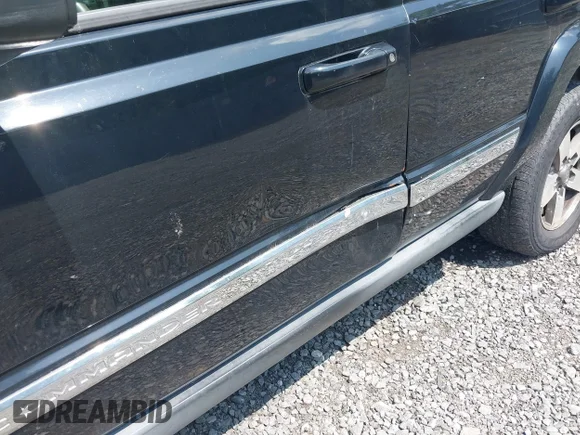 ✅ 2006 Jeep Commander • VIN: 1J8HG48K56C324296 • Лот: 42735532. Опубліковано раніше на IAAI з пробігом 143 009 миль. Безкоштовний доступ до архіву аукціонних продажів зі США та докладний звіт про історію автомобіля на DreamBid. Зображення 6.