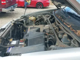 2002 Toyota Highlander z VIN JTEGF21A020034292, wystawiony jako IAAI lot #43509432 z przebiegiem 318 217 mil mil oraz . Historia ofert i sprzedaży dostępna na DreamBid. Obrazek 13.