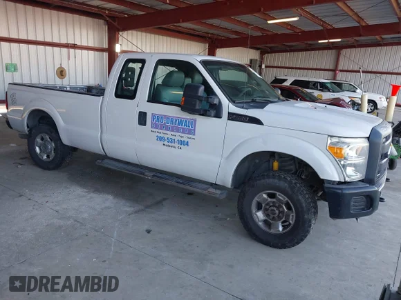 ✅ 2012 Ford F-250 XL • VIN: 1FT7X2B65CEB22643 • Lot: 44111945. Wystawiony na IAAI z przebiegiem 311 791 mil. Bezpłatny archiwum sprzedaży aukcyjnych z USA i szczegółowy raport historii pojazdu na DreamBid. Zdjęcie 1.