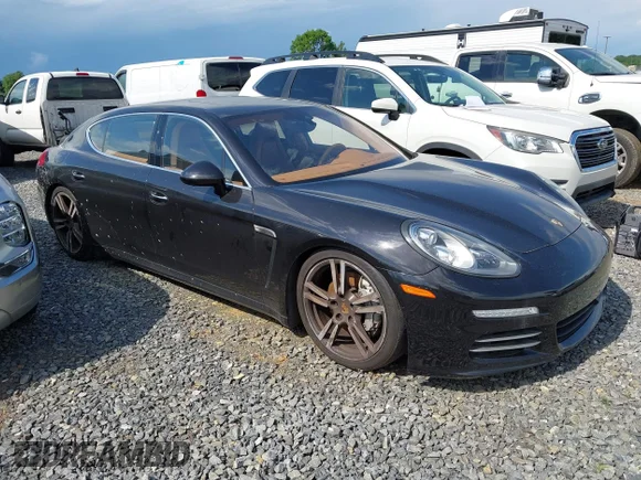 ✅ 2014 Porsche Panamera 4S Executive • VIN: WP0BB2A71EL063639 • Лот: 45268594. Опубликован ранее на IAAI с пробегом 87 260 миль. Бесплатный доступ к архиву аукционных продаж из США и подробный отчёт об истории автомобиля на DreamBid. Изображение 1.