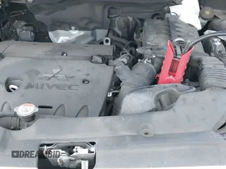 ✅ 2019 Mitsubishi Outlander ES • VIN: JA4AP3AU8KU017864 • Lot: 42563129. Listed on IAAI with 142,652 mi. Free auction sales archive from the USA and detailed vehicle history report at DreamBid. Image 19.