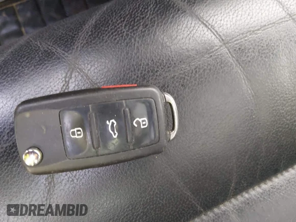 ✅ 2013 Volkswagen Tiguan S • VIN: WVGAV7AX7DW534427 • Lot: 45199337. Listed on IAAI with 113,778 mi. Free auction sales archive from the USA and detailed vehicle history report at DreamBid. Image 11.