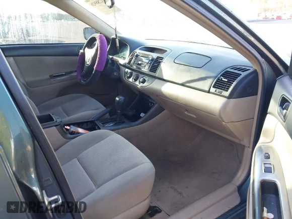 ✅ 2004 Toyota Camry SE • VIN: 4T1BA32K54U504219 • Lot: 44288926. Wystawiony na IAAI z przebiegiem 230 111 mil. Bezpłatny archiwum sprzedaży aukcyjnych z USA i szczegółowy raport historii pojazdu na DreamBid. Zdjęcie 5.