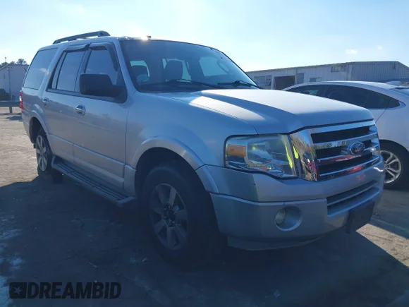 ✅ 2010 Ford Expedition SSV • VIN: 1FMJU1F59AEA71151 • Lot: 43570927. Wystawiony na IAAI z przebiegiem 114 120 mil. Bezpłatny archiwum sprzedaży aukcyjnych z USA i szczegółowy raport historii pojazdu na DreamBid. Zdjęcie 1.