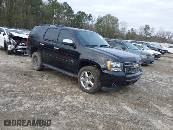 ✅ 2012 Chevrolet Tahoe LS • VIN: 1GNSKAE0XCR235868 • Lot: 43829928. Wystawiony na IAAI z przebiegiem 242 238 mil. Bezpłatny archiwum sprzedaży aukcyjnych z USA i szczegółowy raport historii pojazdu na DreamBid. Zdjęcie 1.