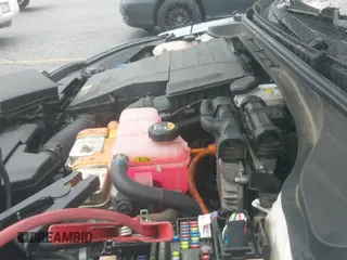 ✅ 2020 Hyundai Ioniq Blue • VIN: KMHC65LC6LU243092 • Lot: 41755821. Wystawiony na IAAI z przebiegiem 194 823 mil. Bezpłatny archiwum sprzedaży aukcyjnych z USA i szczegółowy raport historii pojazdu na DreamBid. Zdjęcie 19.