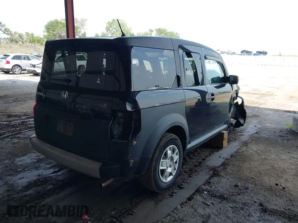 ✅ 2006 Honda Element LX • VIN: 5J6YH28396L006595 • Лот: 42842771. Опубліковано раніше на IAAI з пробігом 163 409 миль. Безкоштовний доступ до архіву аукціонних продажів зі США та докладний звіт про історію автомобіля на DreamBid. Зображення 4.