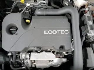 2022 Chevrolet Equinox LT with VIN 2GNAXKEV5N6123038, listed as a Copart auction lot 83865835 with 46,141 mi miles and Salvage title. Bid and sale history available at DreamBid. Image 14.