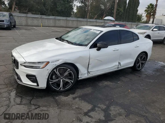✅ 2024 Volvo S60 Plus Dark Theme • VIN: 7JRL12TLXRG314398 • Лот: 86294265. Опубликован ранее на Copart с пробегом 18 332 миль. Бесплатный доступ к архиву аукционных продаж из США и подробный отчёт об истории автомобиля на DreamBid. Изображение 1.