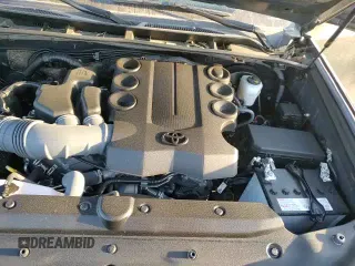 ✅ 2024 Toyota 4Runner SR5 • VIN: JTEEU5JR4R5309373 • Lot: 92600475. Wystawiony na Copart z przebiegiem 38 786 mil. Bezpłatny archiwum sprzedaży aukcyjnych z USA i szczegółowy raport historii pojazdu na DreamBid. Zdjęcie 15.