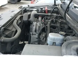 ✅ 2008 Chevrolet Silverado 1500 1LT • VIN: 1GCEC19018Z266382 • Lot: 43768937. Listed on IAAI with 105,931 mi. Free auction sales archive from the USA and detailed vehicle history report at DreamBid. Image 12.