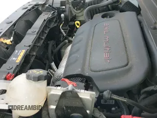 ✅ 2021 Jeep Renegade Latitude • VIN: ZACNJCBB5MPN14409 • Lot: 42445468. Listed on IAAI with 26,318 mi. Free auction sales archive from the USA and detailed vehicle history report at DreamBid. Image 19.