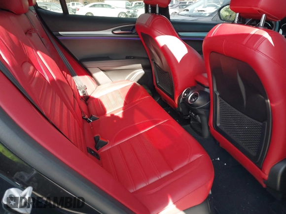 ✅ 2022 Alfa Romeo Stelvio Veloce • VIN: ZASPAKBN2N7D32284 • Lot: 44032855. Listed on IAAI with 22,228 mi. Free auction sales archive from the USA and detailed vehicle history report at DreamBid. Image 8.