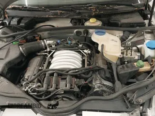 ✅ 2001 Volkswagen Passat • VIN: WVWLH63BX1E033291 • Lot: 42300399. Wystawiony na IAAI z przebiegiem 165 457 mil. Bezpłatny archiwum sprzedaży aukcyjnych z USA i szczegółowy raport historii pojazdu na DreamBid. Zdjęcie 20.