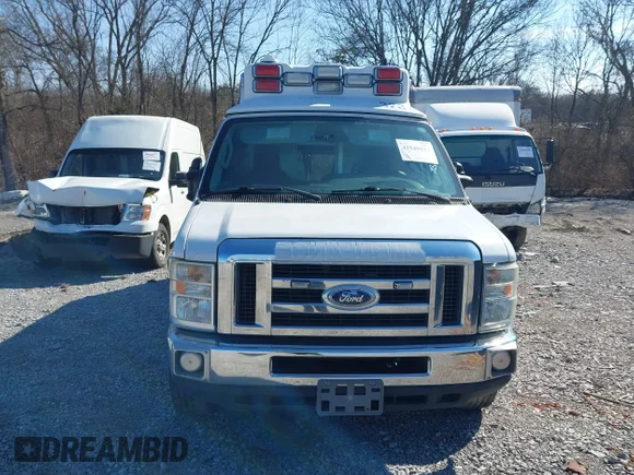 ✅ 2013 Ford E-Series Commercial • VIN: 1FDSS3ES9DDA69116 • Lot: 41549523. Wystawiony na IAAI z przebiegiem 286 514 mil. Bezpłatny archiwum sprzedaży aukcyjnych z USA i szczegółowy raport historii pojazdu na DreamBid. Zdjęcie 6.