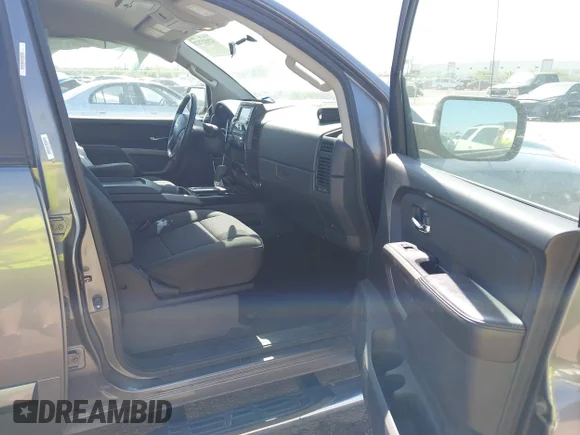 ✅ 2015 Nissan Titan SV • VIN: 1N6BA0ED5FN508975 • Lot: 42032737. Wystawiony na IAAI z przebiegiem 97 432 mil. Bezpłatny archiwum sprzedaży aukcyjnych z USA i szczegółowy raport historii pojazdu na DreamBid. Zdjęcie 5.