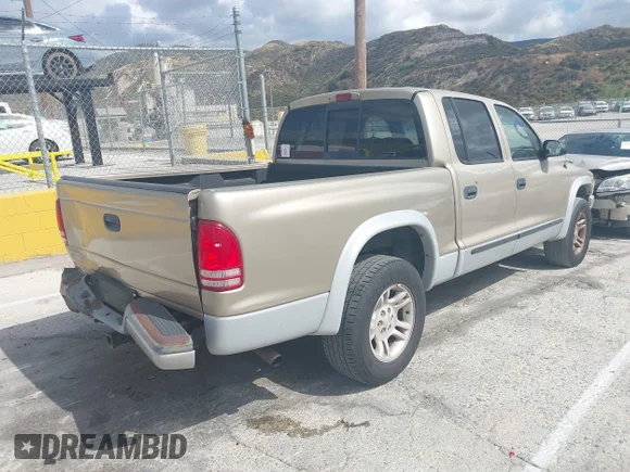 ✅ 2003 Dodge Dakota SLT • VIN: 1D7HL48N13S114296 • Lot: 45227064. Wystawiony na IAAI z przebiegiem 114 201 mil. Bezpłatny archiwum sprzedaży aukcyjnych z USA i szczegółowy raport historii pojazdu na DreamBid. Zdjęcie 4.