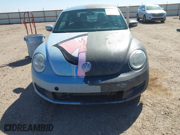 ✅ 2012 Volkswagen Beetle 2.5L PZEV • VIN: 3VWJP7AT2CM639853 • Lot: 44549676. Wystawiony na IAAI z przebiegiem 152 353 mil. Bezpłatny archiwum sprzedaży aukcyjnych z USA i szczegółowy raport historii pojazdu na DreamBid. Zdjęcie 6.