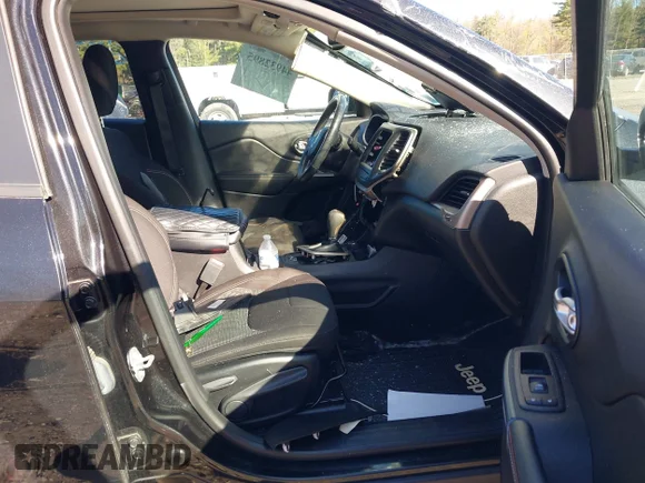 ✅ 2016 Jeep Cherokee Altitude • VIN: 1C4PJMCB0GW317249 • Lot: 44932895. Listed on IAAI with 66,104 mi. Free auction sales archive from the USA and detailed vehicle history report at DreamBid. Image 5.