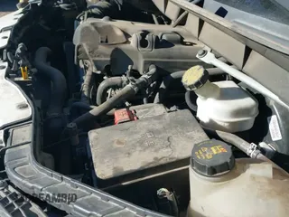 ✅ 2016 Ford Transit • VIN: 1FTBW3UV4GKB02771 • Lot: 43560695. Wystawiony na IAAI z przebiegiem 119 219 mil. Bezpłatny archiwum sprzedaży aukcyjnych z USA i szczegółowy raport historii pojazdu na DreamBid. Zdjęcie 19.