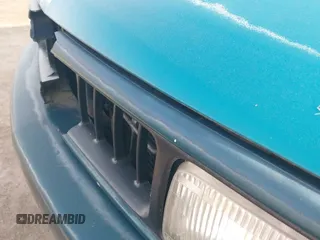 ✅ 1997 Oldsmobile Bravada • VIN: 1GHDT13W9V2705528 • Lot: 41583837. Listed on IAAI with 284,281 mi. Free auction sales archive from the USA and detailed vehicle history report at DreamBid. Image 12.