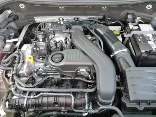 ✅ 2024 Volkswagen Taos SE Black • VIN: 3VVLX7B23RM121570 • Лот: 54199725. Опубликован ранее на Copart с пробегом 1 802 миль. Бесплатный доступ к архиву аукционных продаж из США и подробный отчёт об истории автомобиля на DreamBid. Изображение 16.