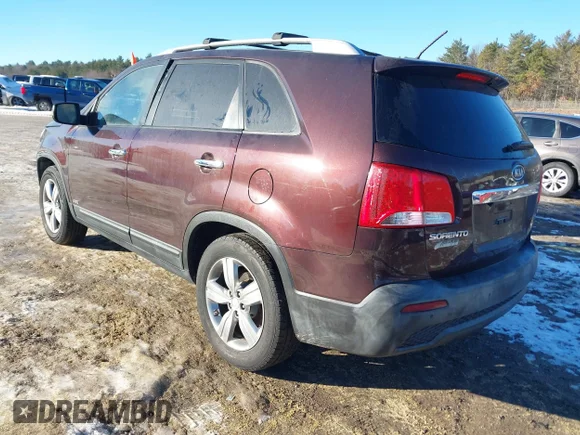 ✅ 2013 Kia Sorento EX • VIN: 5XYKUDA66DG354483 • Lot: 43959071. Wystawiony na IAAI z przebiegiem 131 893 mil. Bezpłatny archiwum sprzedaży aukcyjnych z USA i szczegółowy raport historii pojazdu na DreamBid. Zdjęcie 3.