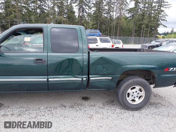 ✅ 2002 Chevrolet Silverado 1500 LS • VIN: 1GCEK19T22E166786 • Lot: 42249771. Wystawiony na IAAI z przebiegiem Nie podano. Bezpłatny archiwum sprzedaży aukcyjnych z USA i szczegółowy raport historii pojazdu na DreamBid. Zdjęcie 6.