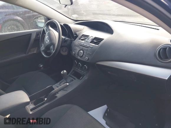 ✅ 2013 Mazda 3 i Touring • VIN: JM1BL1L86D1705117 • Lot: 44258531. Wystawiony na IAAI z przebiegiem 136 697 mil. Bezpłatny archiwum sprzedaży aukcyjnych z USA i szczegółowy raport historii pojazdu na DreamBid. Zdjęcie 5.