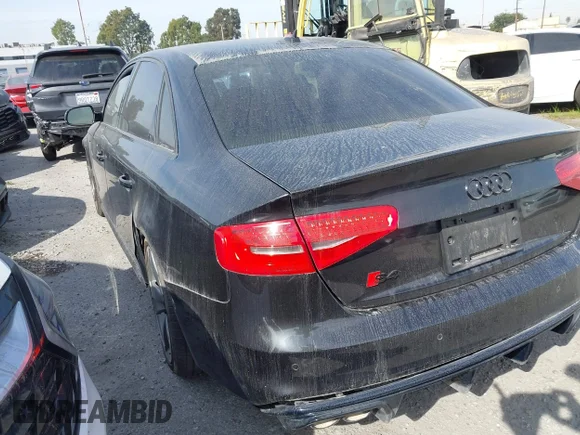 ✅ 2014 Audi S4 Premium Plus • VIN: WAUBGAFL7EA014701 • Лот: 44181581. Опубліковано раніше на IAAI з пробігом 101 170 миль. Безкоштовний доступ до архіву аукціонних продажів зі США та докладний звіт про історію автомобіля на DreamBid. Зображення 3.