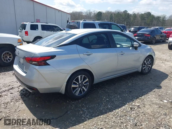 ✅ 2020 Nissan Versa SV • VIN: 3N1CN8EV7LL837484 • Lot: 44567764. Wystawiony na IAAI z przebiegiem 59 317 mil. Bezpłatny archiwum sprzedaży aukcyjnych z USA i szczegółowy raport historii pojazdu na DreamBid. Zdjęcie 4.