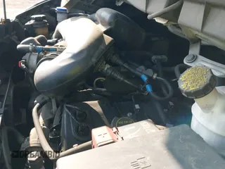 ✅ 2017 Ford Transit • VIN: 1FTYR1YM8HKA85286 • Lot: 42449147. Wystawiony na IAAI z przebiegiem 230 391 mil. Bezpłatny archiwum sprzedaży aukcyjnych z USA i szczegółowy raport historii pojazdu na DreamBid. Zdjęcie 18.