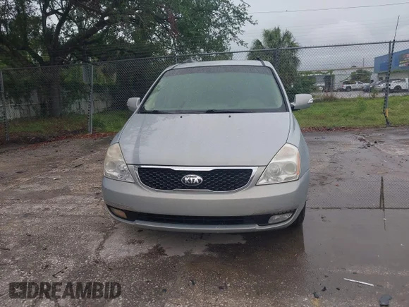 ✅ 2014 Kia Sedona EX • VIN: KNDMH4C74E6578326 • Lot: 41990311. Wystawiony na IAAI z przebiegiem 220 772 mil. Bezpłatny archiwum sprzedaży aukcyjnych z USA i szczegółowy raport historii pojazdu na DreamBid. Zdjęcie 6.