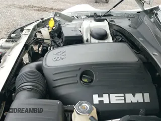 ✅ 2013 Chrysler 300 S • VIN: 2C3CCAGT5DH733211 • Lot: 42029043. Wystawiony na IAAI z przebiegiem 144 414 mil. Bezpłatny archiwum sprzedaży aukcyjnych z USA i szczegółowy raport historii pojazdu na DreamBid. Zdjęcie 19.