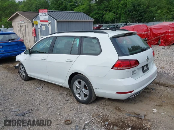 ✅ 2018 Volkswagen Golf S • VIN: 3VWD17AU5JM758646 • Lot: 45324281. Wystawiony na IAAI z przebiegiem 82 773 mil. Bezpłatny archiwum sprzedaży aukcyjnych z USA i szczegółowy raport historii pojazdu na DreamBid. Zdjęcie 3.