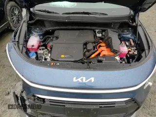 ✅ 2025 Kia Niro EX • VIN: KNDCR3LE4S5213230 • Lot: 45006385. Listed on Copart with 6,307 mi. Free auction sales archive from the USA and detailed vehicle history report at DreamBid. Image 14.