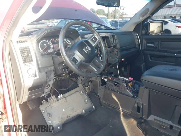 ✅ 2010 Dodge 1500 ST • VIN: 3D7JB1ET7AG157051 • Lot: 43241910. Wystawiony na IAAI z przebiegiem 176 362 mil. Bezpłatny archiwum sprzedaży aukcyjnych z USA i szczegółowy raport historii pojazdu na DreamBid. Zdjęcie 6.