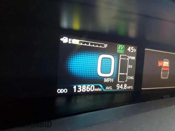 ✅ 2020 Toyota Prius Limited • VIN: JTDKARFP0L3158226 • Lot: 75268065. Wystawiony na Copart z przebiegiem 13 860 mil. Bezpłatny archiwum sprzedaży aukcyjnych z USA i szczegółowy raport historii pojazdu na DreamBid. Zdjęcie 9.