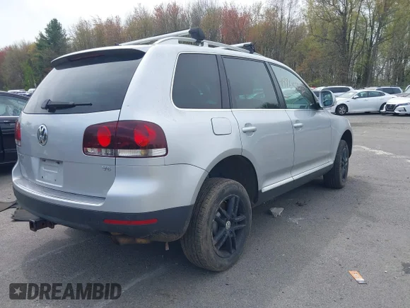 ✅ 2008 Volkswagen Touareg V6 • VIN: WVGBE77L18D045306 • Lot: 44965723. Wystawiony na IAAI z przebiegiem 158 417 mil. Bezpłatny archiwum sprzedaży aukcyjnych z USA i szczegółowy raport historii pojazdu na DreamBid. Zdjęcie 4.