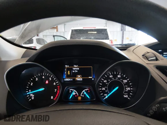 ✅ 2019 Ford Escape S • VIN: 1FMCU0F73KUA80858 • Лот: 45115797. Опубліковано раніше на IAAI з пробігом 35 624 миль. Безкоштовний доступ до архіву аукціонних продажів зі США та докладний звіт про історію автомобіля на DreamBid. Зображення 7.