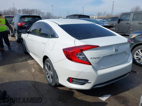 ✅ 2020 Honda Civic LX • VIN: 19XFC2F67LE028804 • Lot: 44324307. Wystawiony na IAAI z przebiegiem 67 906 mil. Bezpłatny archiwum sprzedaży aukcyjnych z USA i szczegółowy raport historii pojazdu na DreamBid. Zdjęcie 3.