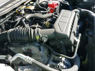 ✅ 2025 Ford Escape ST-Line • VIN: 1FMCU9MN4SUA69776 • Lot: 43375471. Wystawiony na IAAI z przebiegiem 10 187 mil. Bezpłatny archiwum sprzedaży aukcyjnych z USA i szczegółowy raport historii pojazdu na DreamBid. Zdjęcie 19.