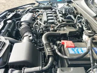 ✅ 2024 Honda Civic Sport Touring • VIN: 19XFL1H82RE022958 • Lot: 43537837. Wystawiony na IAAI z przebiegiem 20 078 mil. Bezpłatny archiwum sprzedaży aukcyjnych z USA i szczegółowy raport historii pojazdu na DreamBid. Zdjęcie 19.