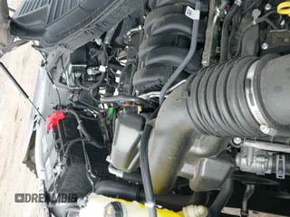 ✅ 2024 Ford F-150 XLT • VIN: 1FTFW3L52RKF26990 • Lot: 43004550. Wystawiony na IAAI z przebiegiem 10 900 mil. Bezpłatny archiwum sprzedaży aukcyjnych z USA i szczegółowy raport historii pojazdu na DreamBid. Zdjęcie 19.