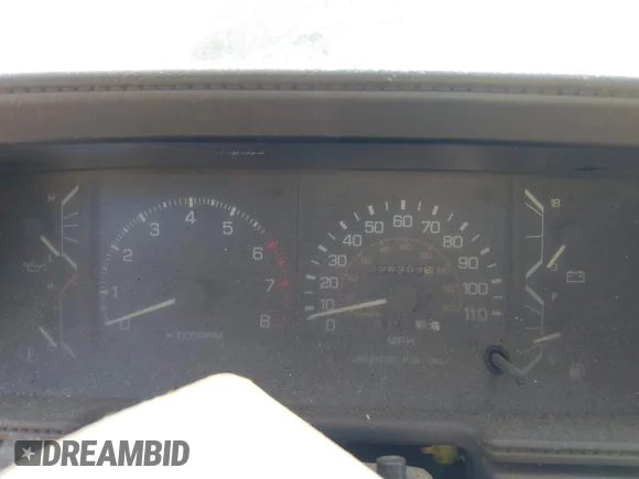 ✅ 1987 Toyota 4Runner Deluxe • VIN: JT4RN62S7H0136793 • Lot: 43278013. Wystawiony na IAAI z przebiegiem 226 307 mil. Bezpłatny archiwum sprzedaży aukcyjnych z USA i szczegółowy raport historii pojazdu na DreamBid. Zdjęcie 7.