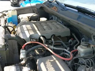 ✅ 2010 Toyota Tundra • VIN: 5TFDY5F19AX132576 • Lot: 42338823. Wystawiony na IAAI z przebiegiem 242 154 mil. Bezpłatny archiwum sprzedaży aukcyjnych z USA i szczegółowy raport historii pojazdu na DreamBid. Zdjęcie 20.