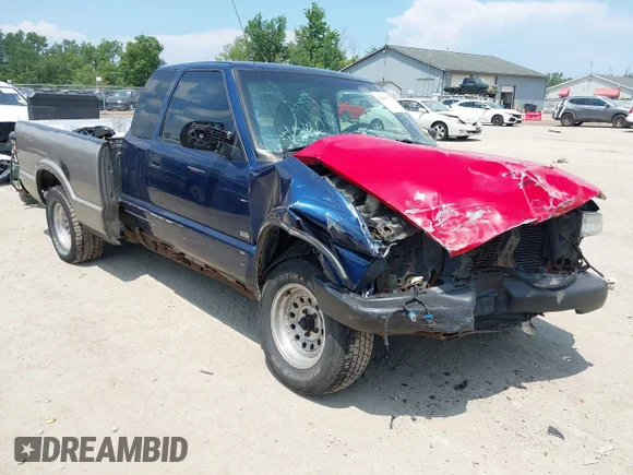 ✅ 2001 Chevrolet S-10 LS • VIN: 1GCCS19W11K141704 • Lot: 42601711. Listed on IAAI with 174,035 mi. Free auction sales archive from the USA and detailed vehicle history report at DreamBid. Image 1.