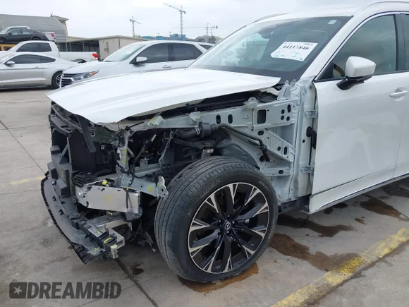 ✅ 2024 Mazda CX-90 S Premium Plus • VIN: JM3KKEHCXR1169777 • Lot: 44117846. Wystawiony na IAAI z przebiegiem 14 275 mil. Bezpłatny archiwum sprzedaży aukcyjnych z USA i szczegółowy raport historii pojazdu na DreamBid. Zdjęcie 6.