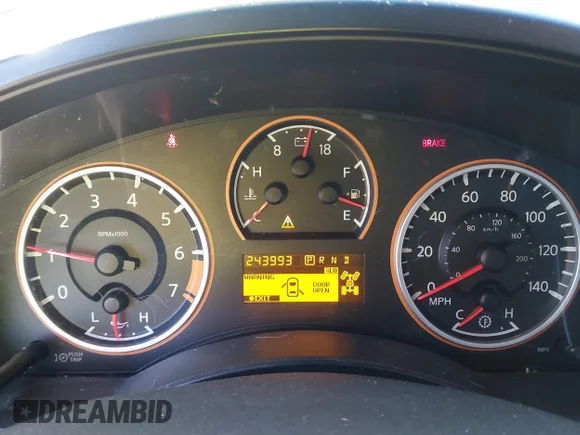 ✅ 2011 Nissan Titan SL • VIN: 1N6AA0EC5BN303931 • Lot: 41687499. Wystawiony na IAAI z przebiegiem 243 993 mil. Bezpłatny archiwum sprzedaży aukcyjnych z USA i szczegółowy raport historii pojazdu na DreamBid. Zdjęcie 7.